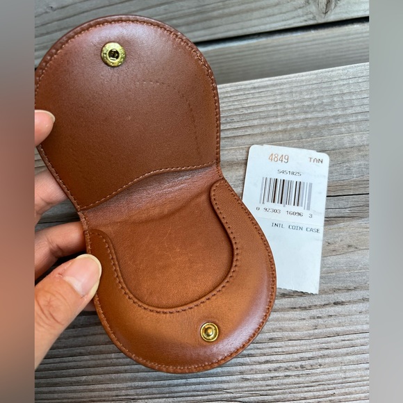 Coach Handbags - New, 90s Vintage Coach international leather coin case, British Tan